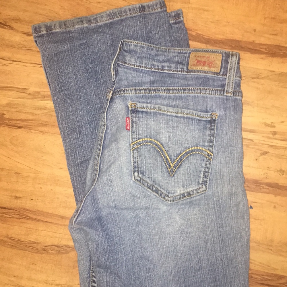 Size 5 super low 518 Levi’s
